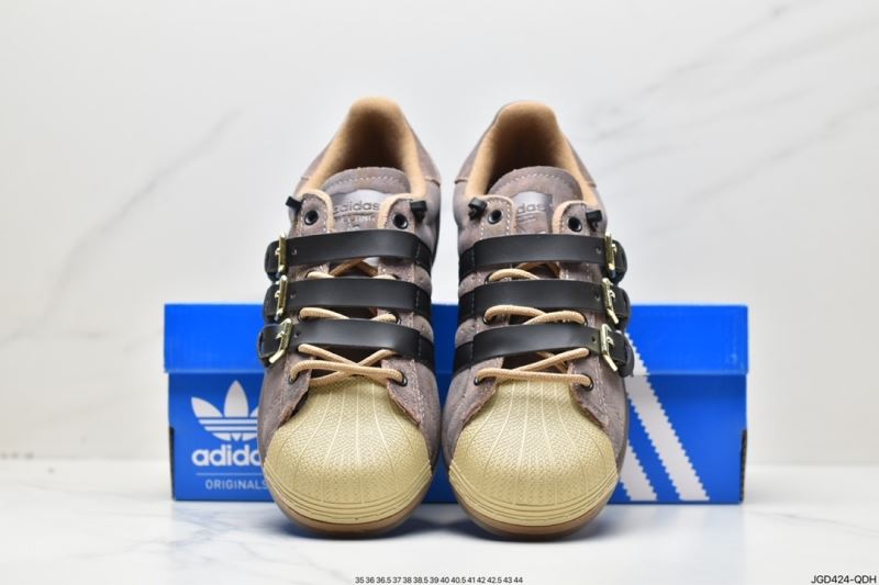 Adidas Sneakers